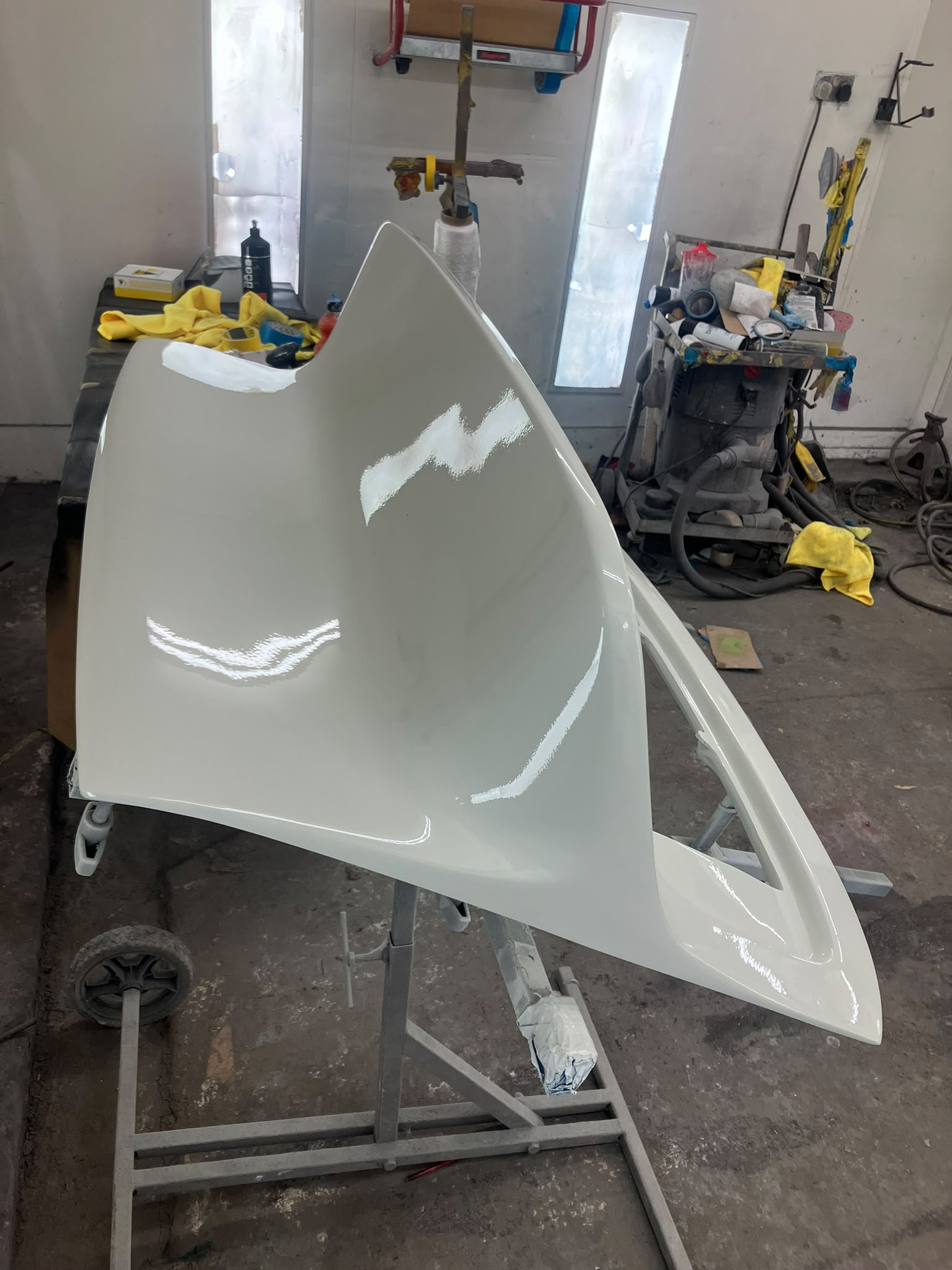 Vehicle bodywork and paint repair in the SP Vehicle Repairs workshop, image 23