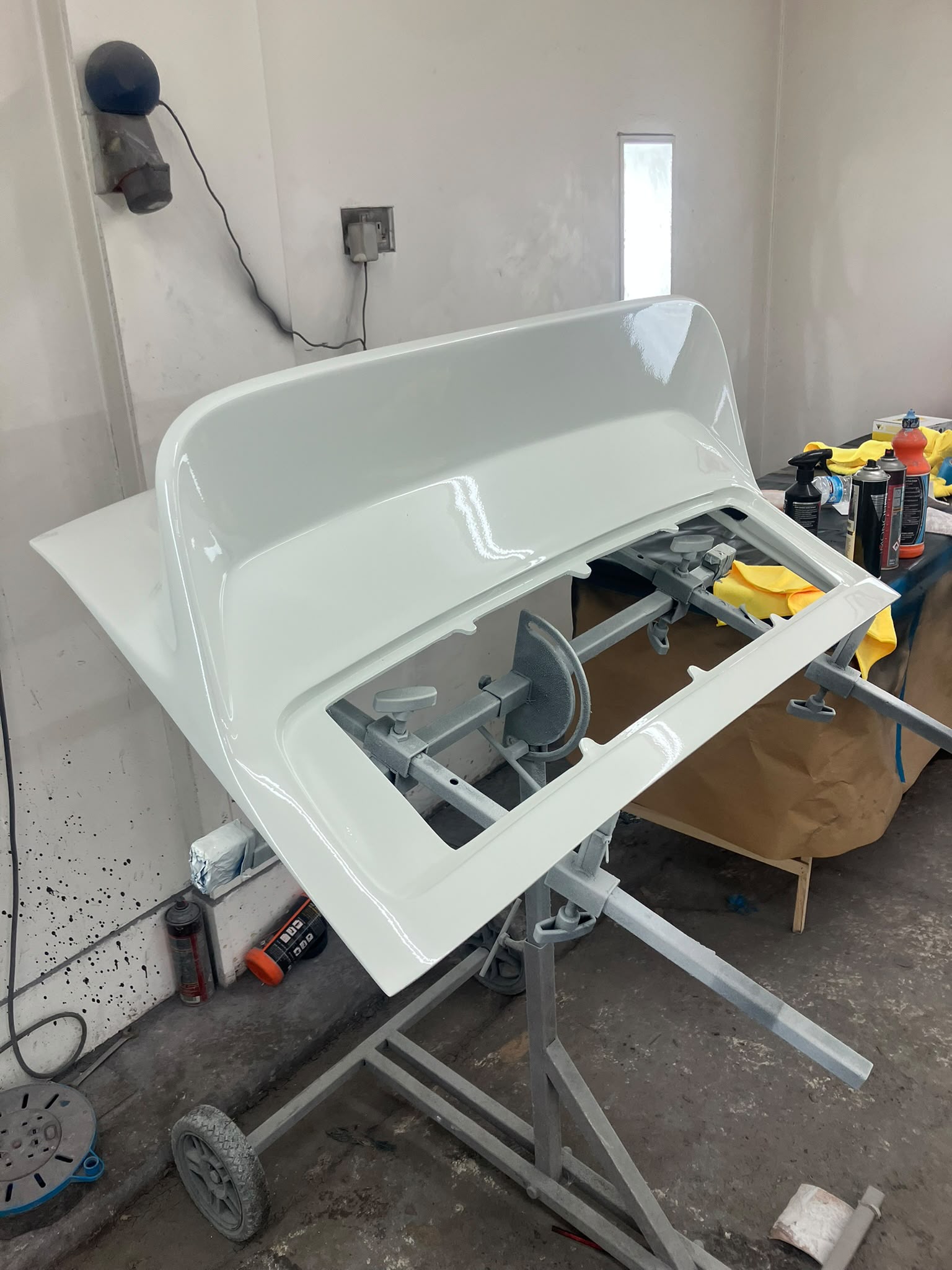 Vehicle bodywork and paint repair in the SP Vehicle Repairs workshop, image 24