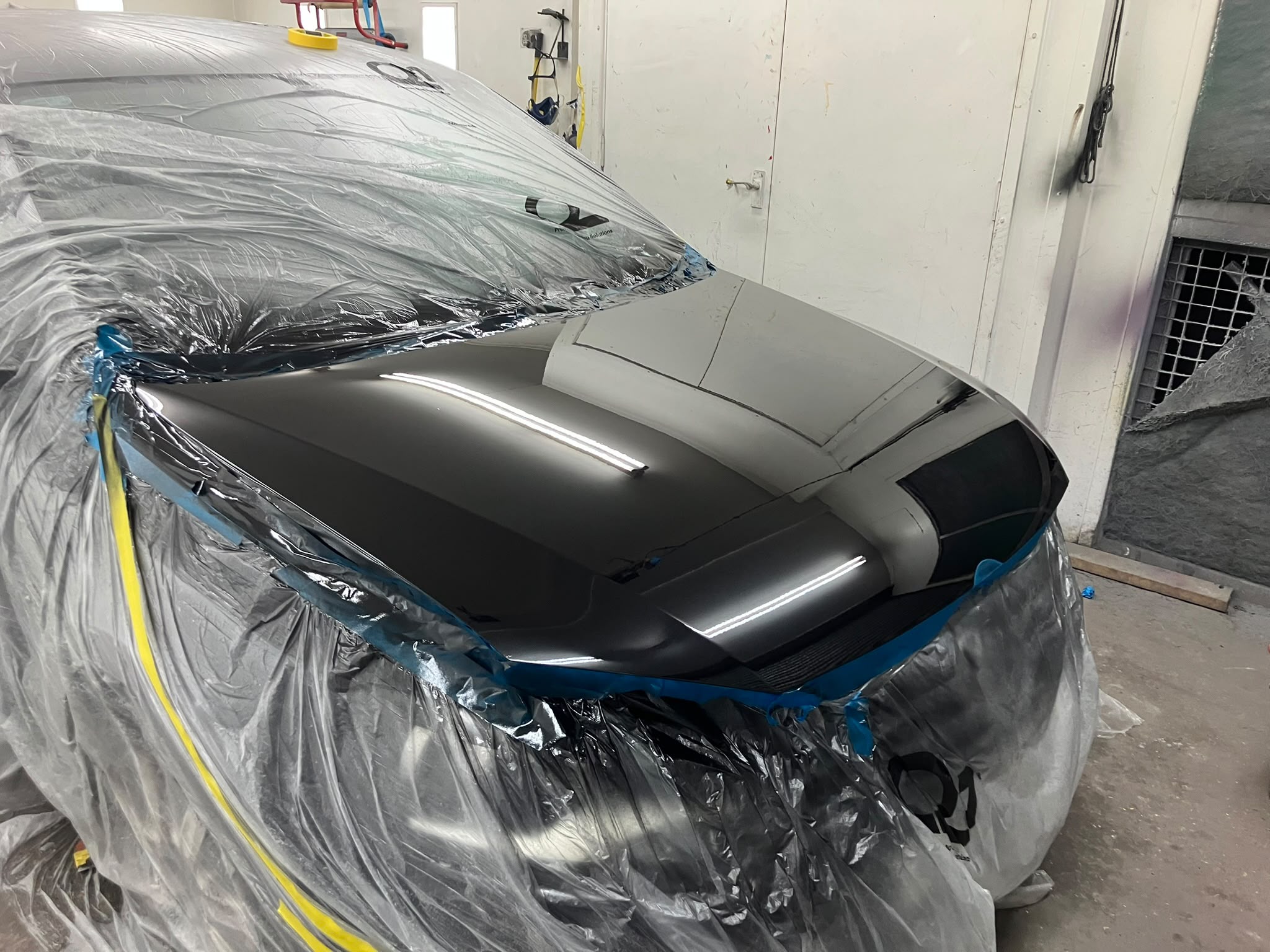 Vehicle bodywork and paint repair in the SP Vehicle Repairs workshop, image 25