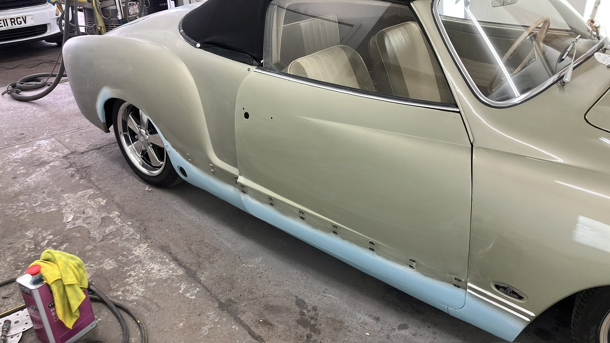 Vehicle bodywork and paint repair in the SP Vehicle Repairs workshop, image 38