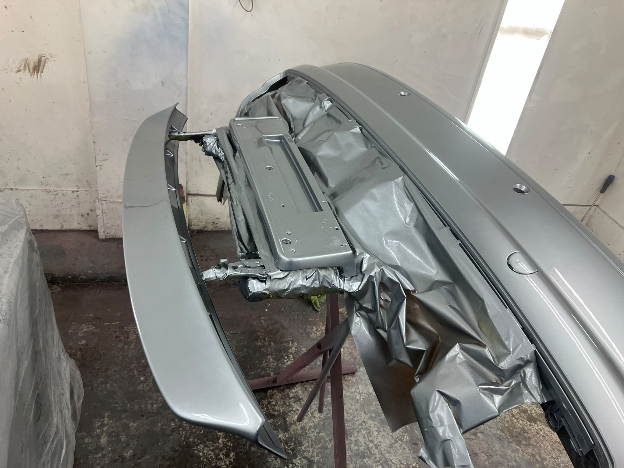 Vehicle bodywork and paint repair in the SP Vehicle Repairs workshop, image 83