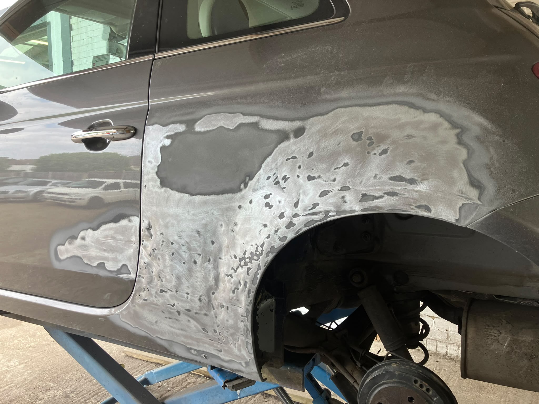 Vehicle bodywork and paint repair in the SP Vehicle Repairs workshop, image 102